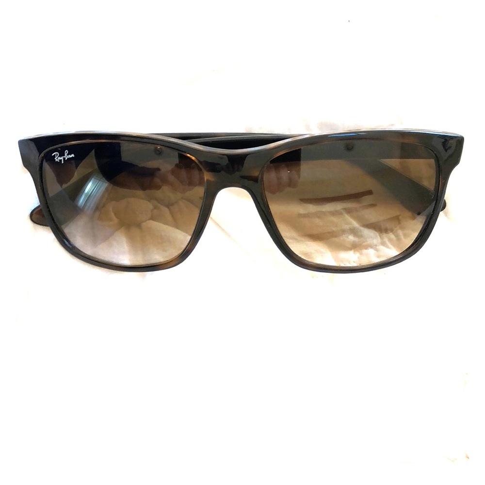 Ray-Ban Brown Tortoise Shell Sunglasses